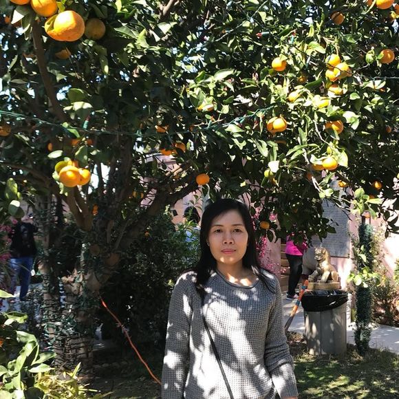 Meet your Posher, Hiền - Picture 1 of 1